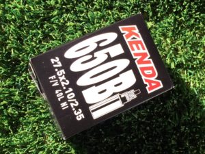 KENDA Camera d'Aria 27,5 x 2,10/2,35 Valv. Schrader
